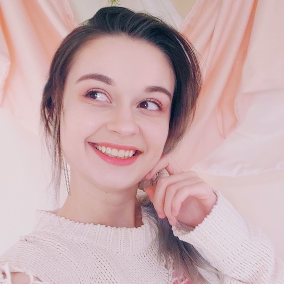 Meet your Posher, Maia - Picture 1 of 5